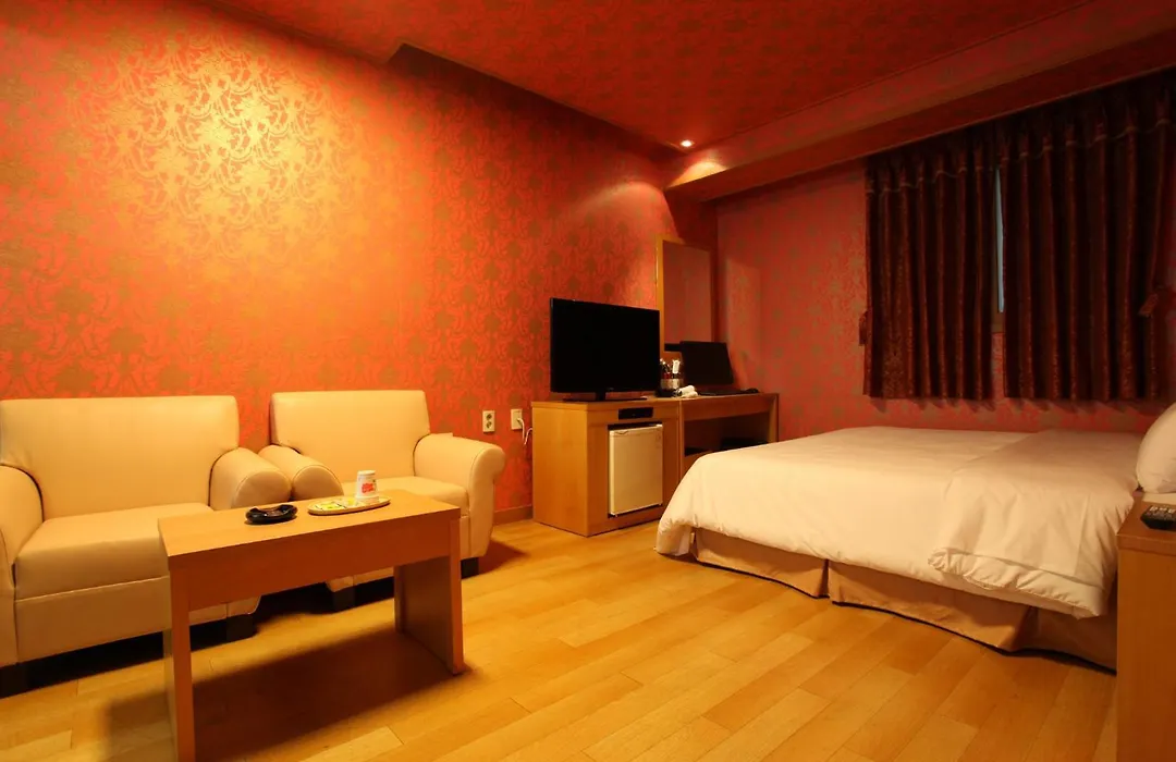 Prince Hotel-1