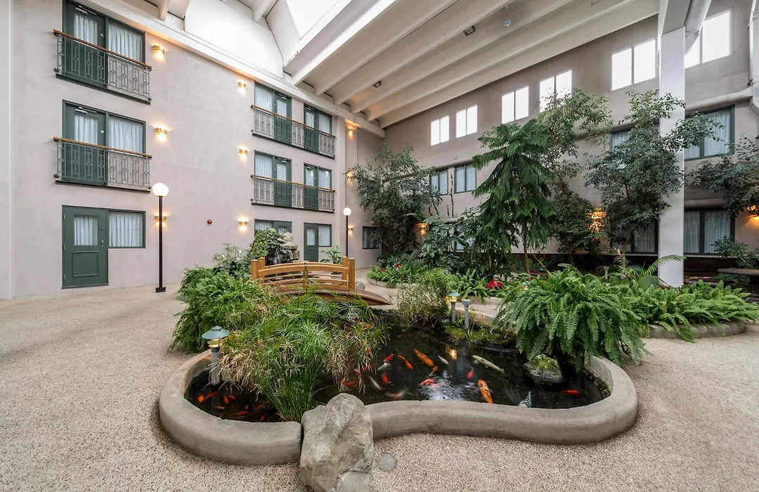 Heritage Inn Hotel & Convention Centre - Brooks-1