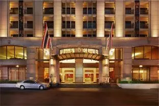 โรงแรมเดอะเดวิส กรุงเทพ-1