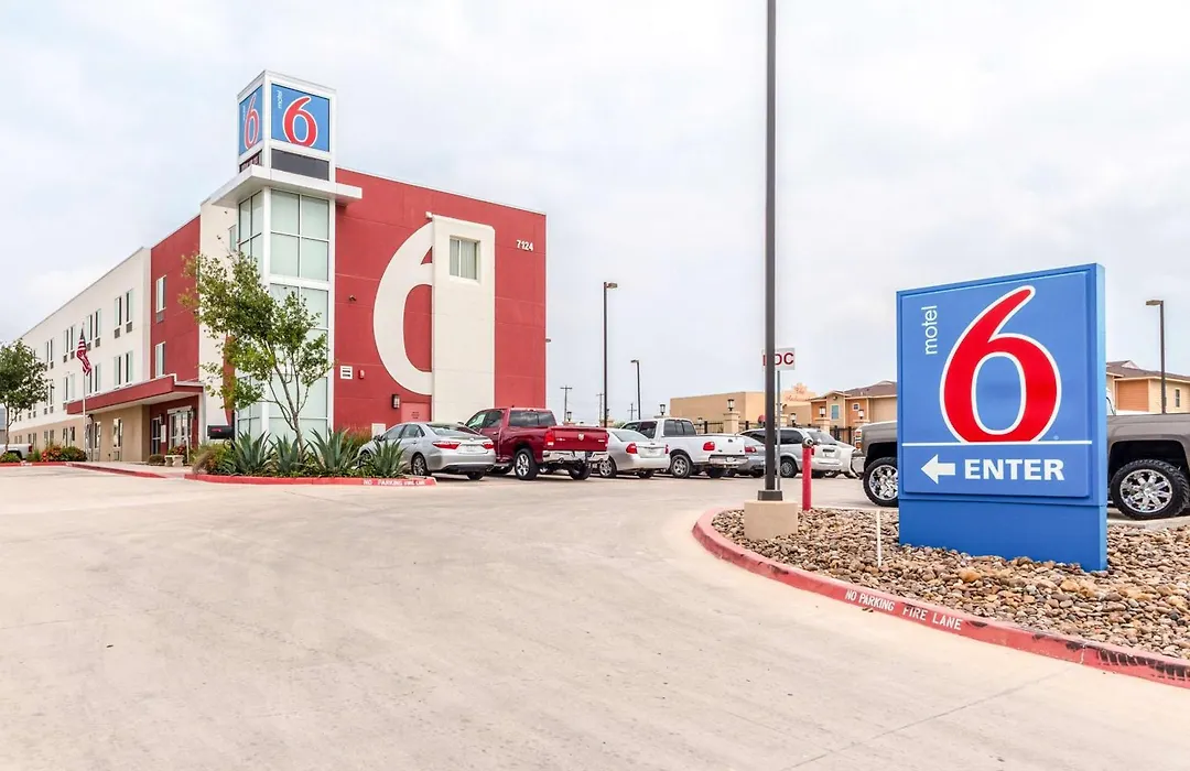 Motel 6-Laredo, TX - Airport-1