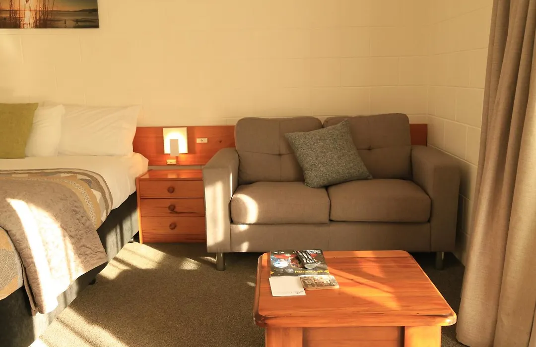 Papakura Motor Lodge & Motel-1