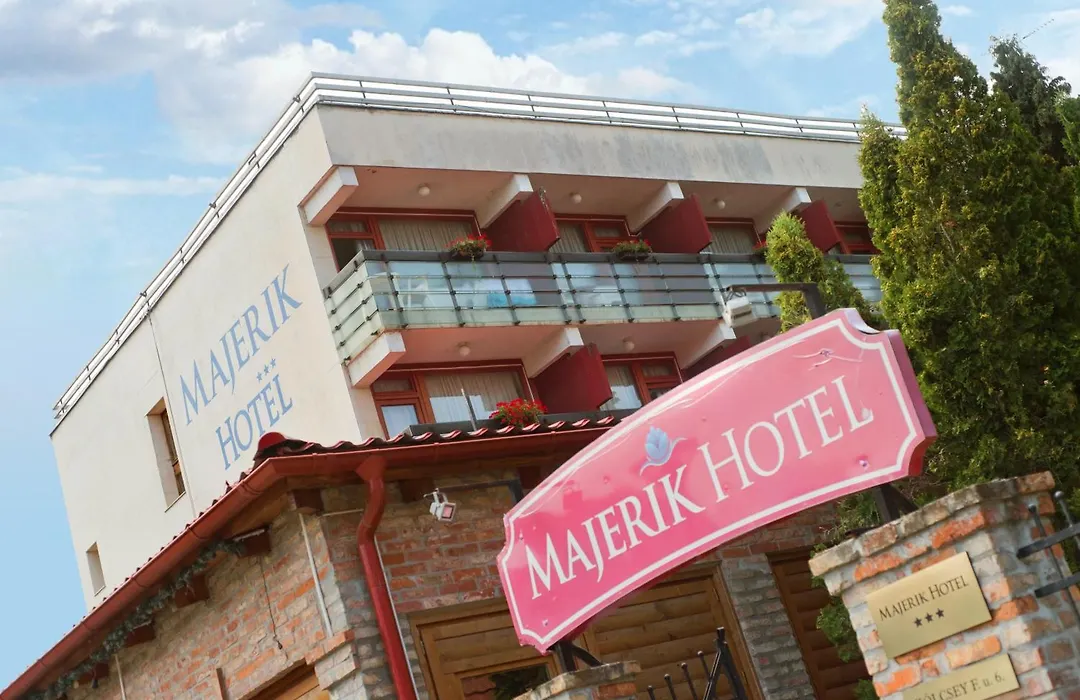 Majerik Hotel-1