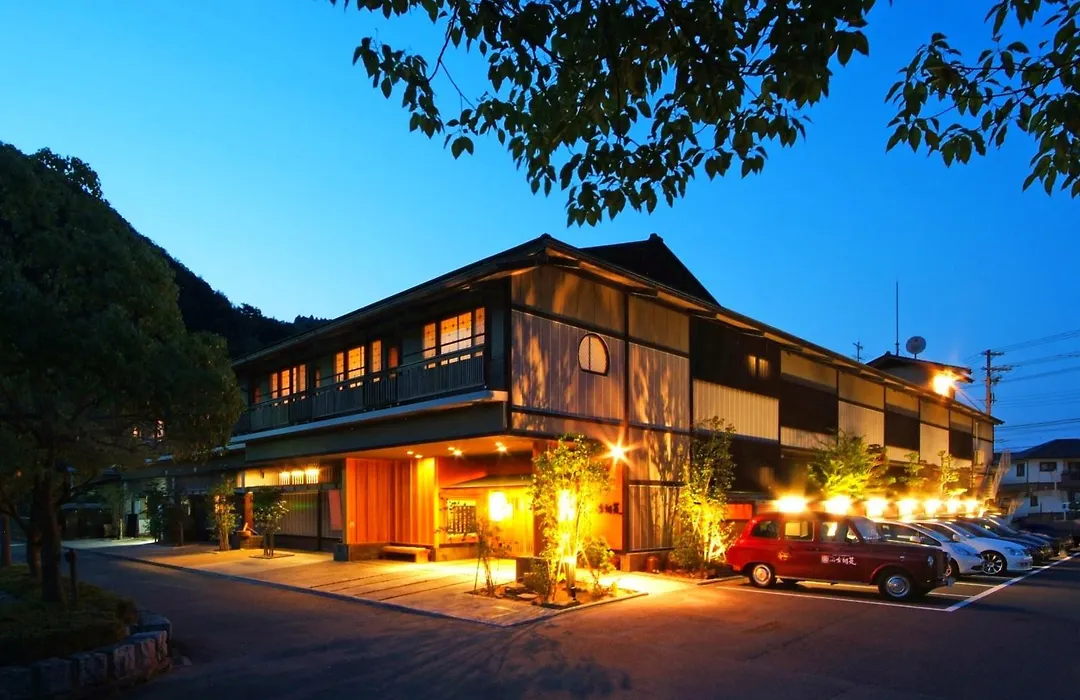 Onishiya Suishoen-1