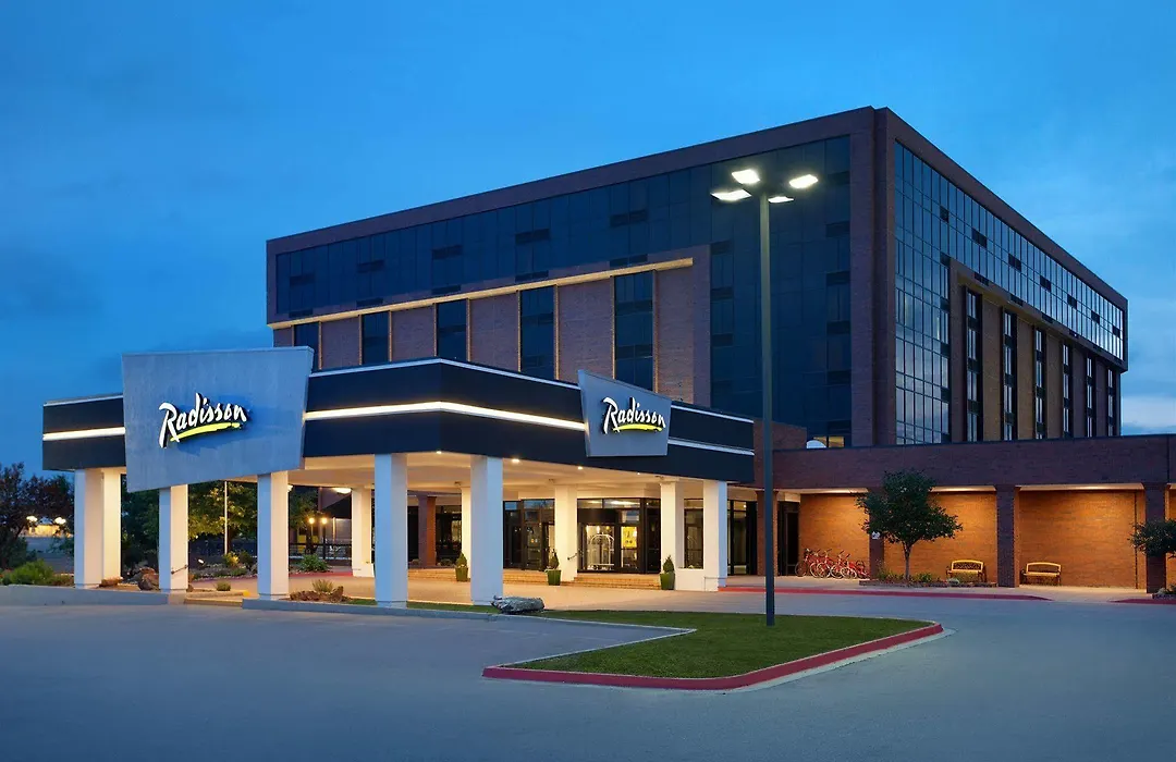 Radisson Hotel Denver-Aurora-1