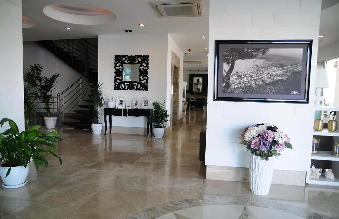 Alesta Yacht Hotel-1