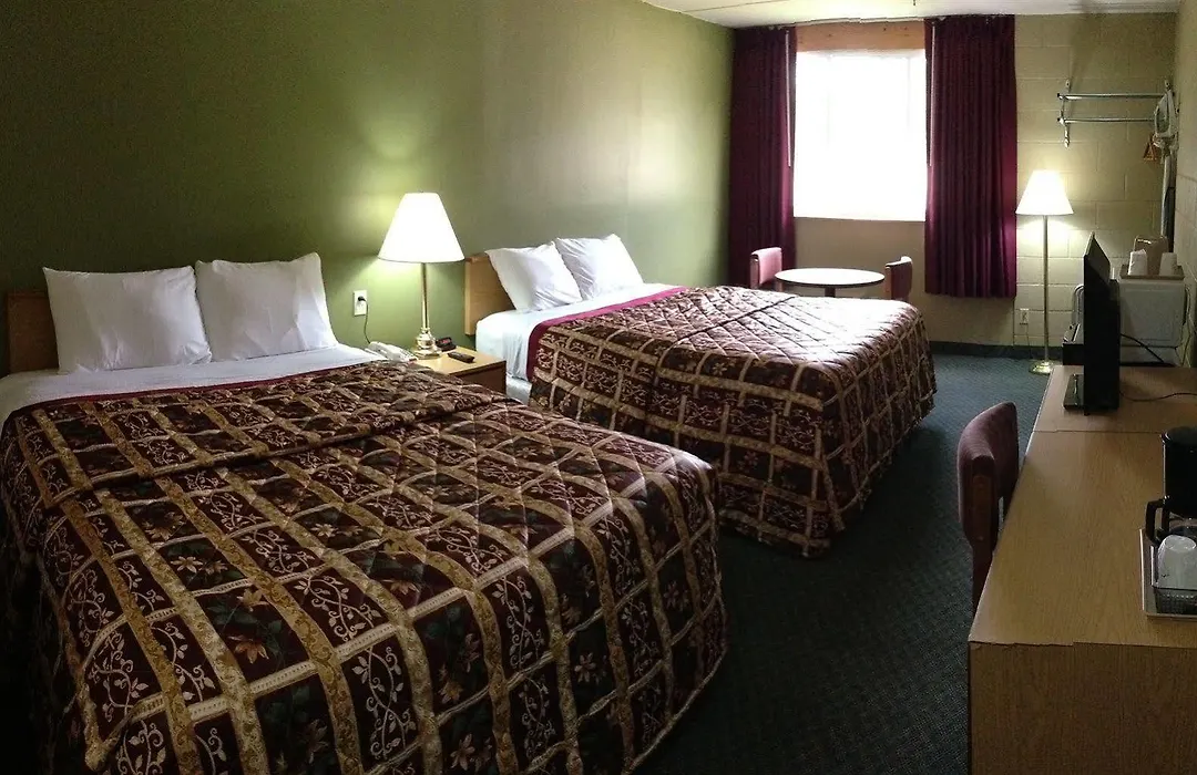 Budget Inn Bath-1