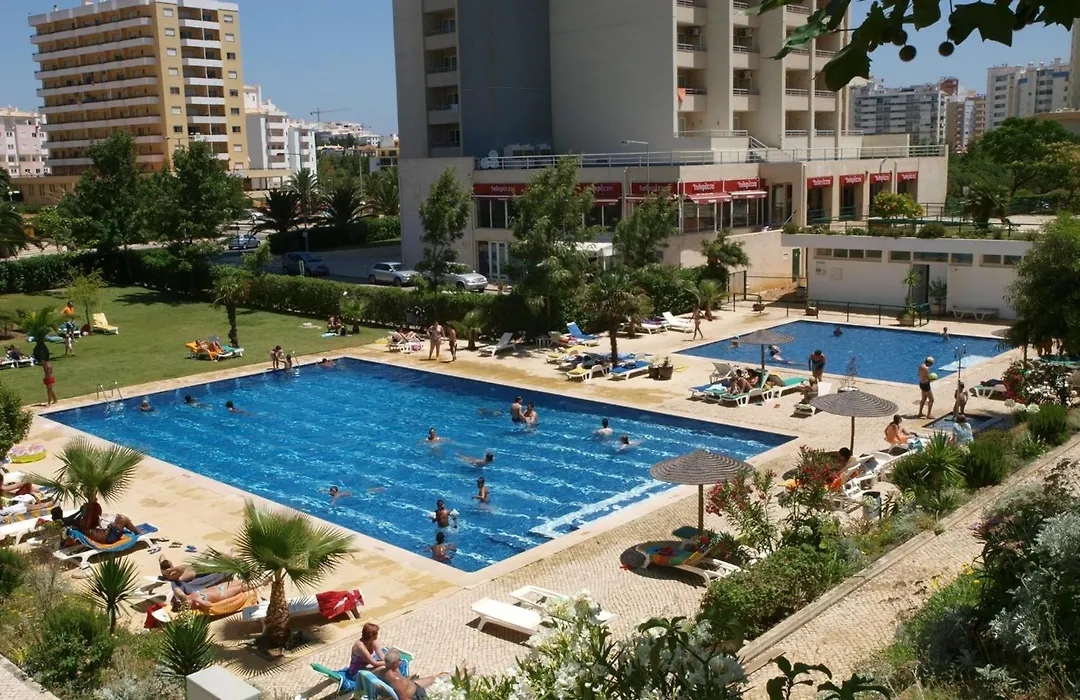 Apartamentos Jardins Da Rocha-1