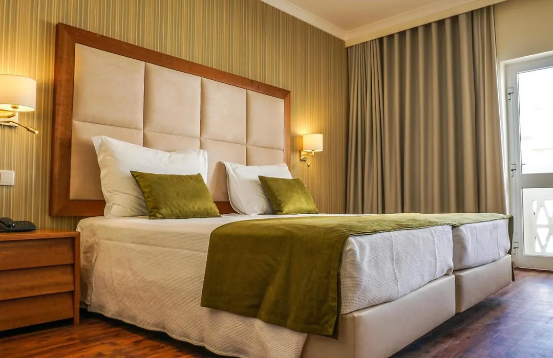 Hotel Baía de Monte Gordo-1