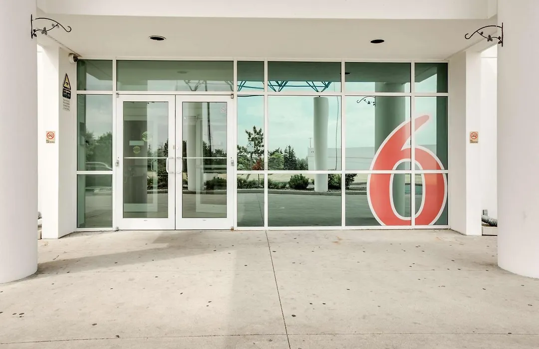 Motel 6-Brampton, On - Toronto-1