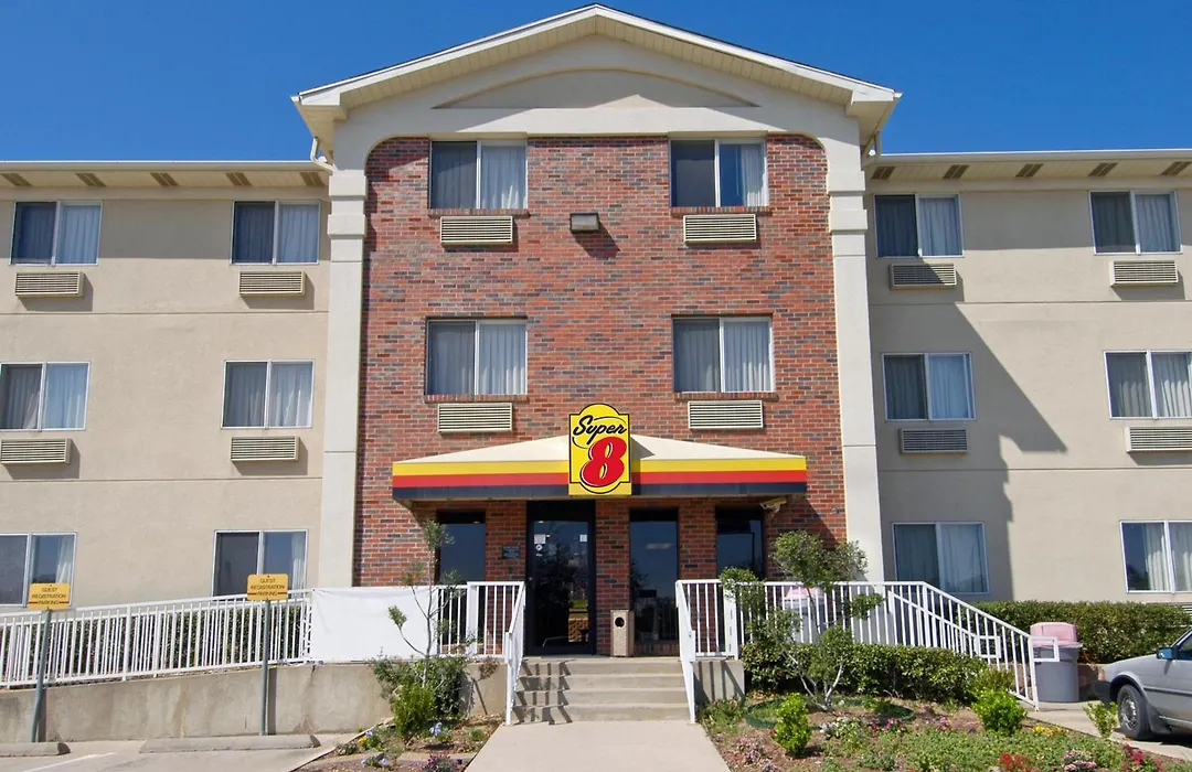 Super 8 By Wyndham Denton-1