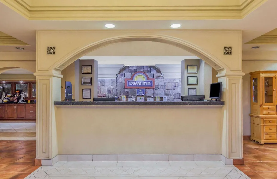 Days Inn By Wyndham Dalton-1