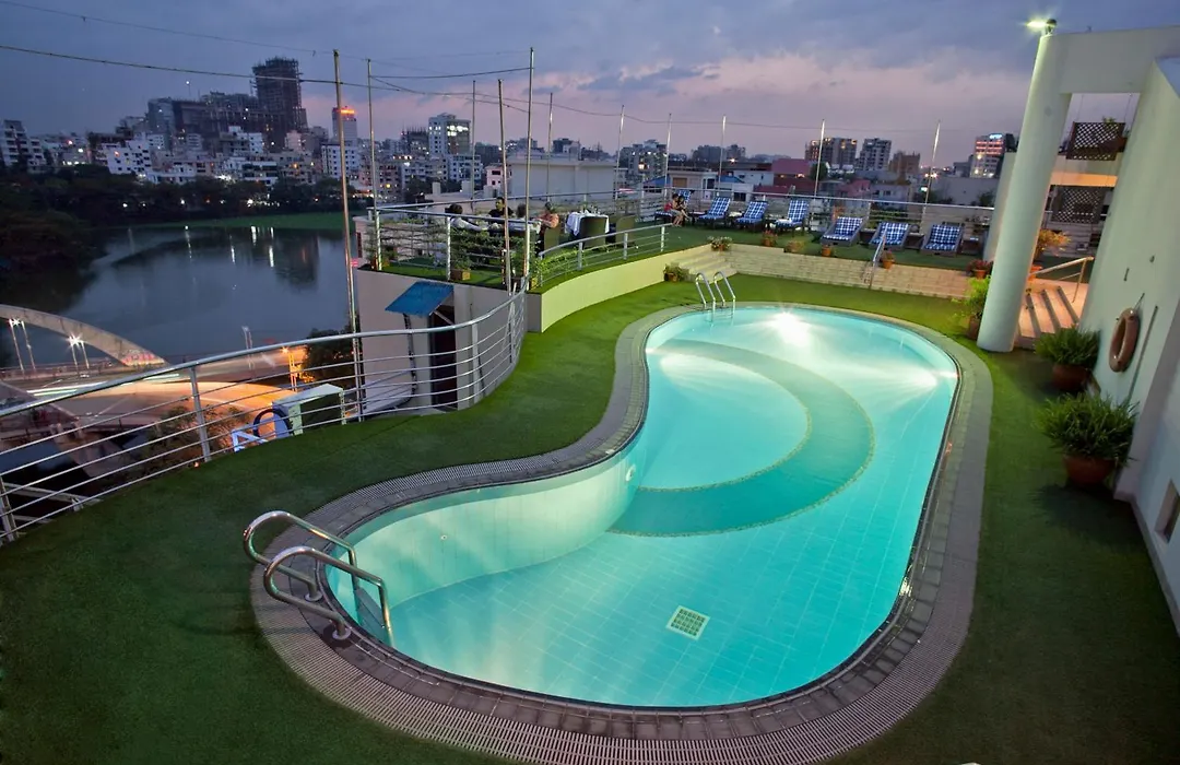 Lakeshore Hotel & Apartments-1