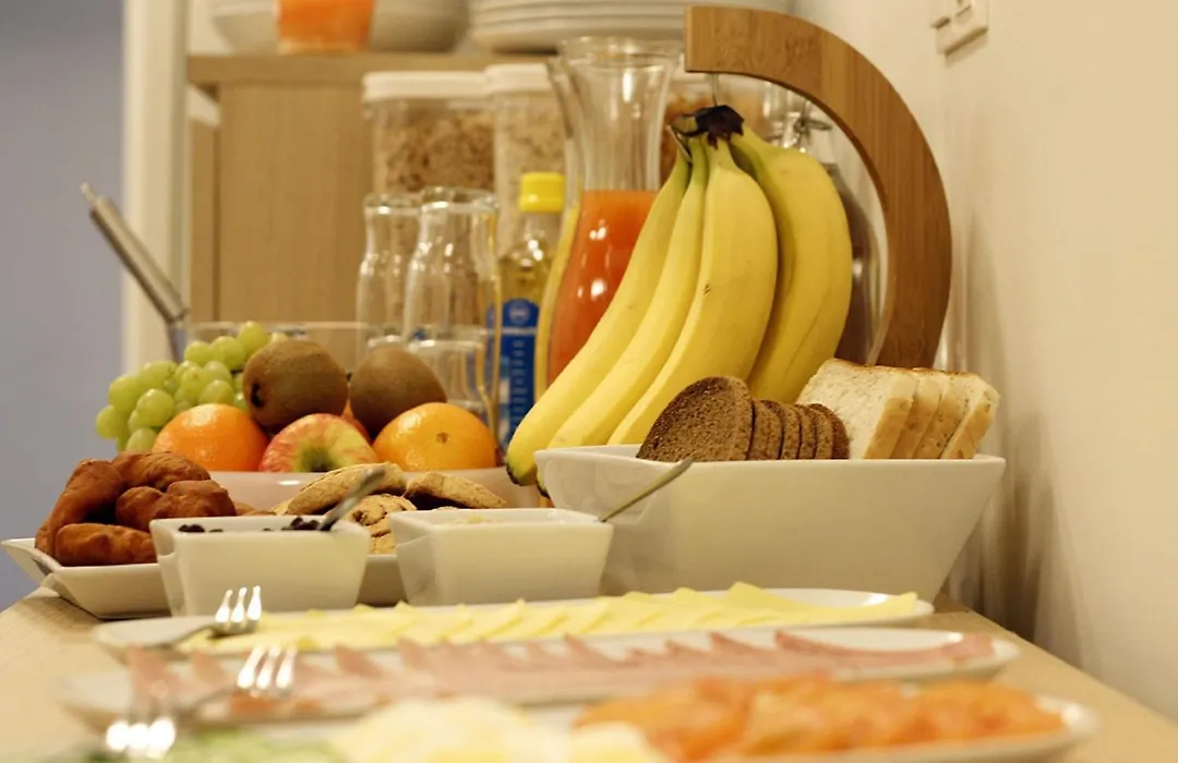 Kef Guesthouse By Keflavik Airport-1