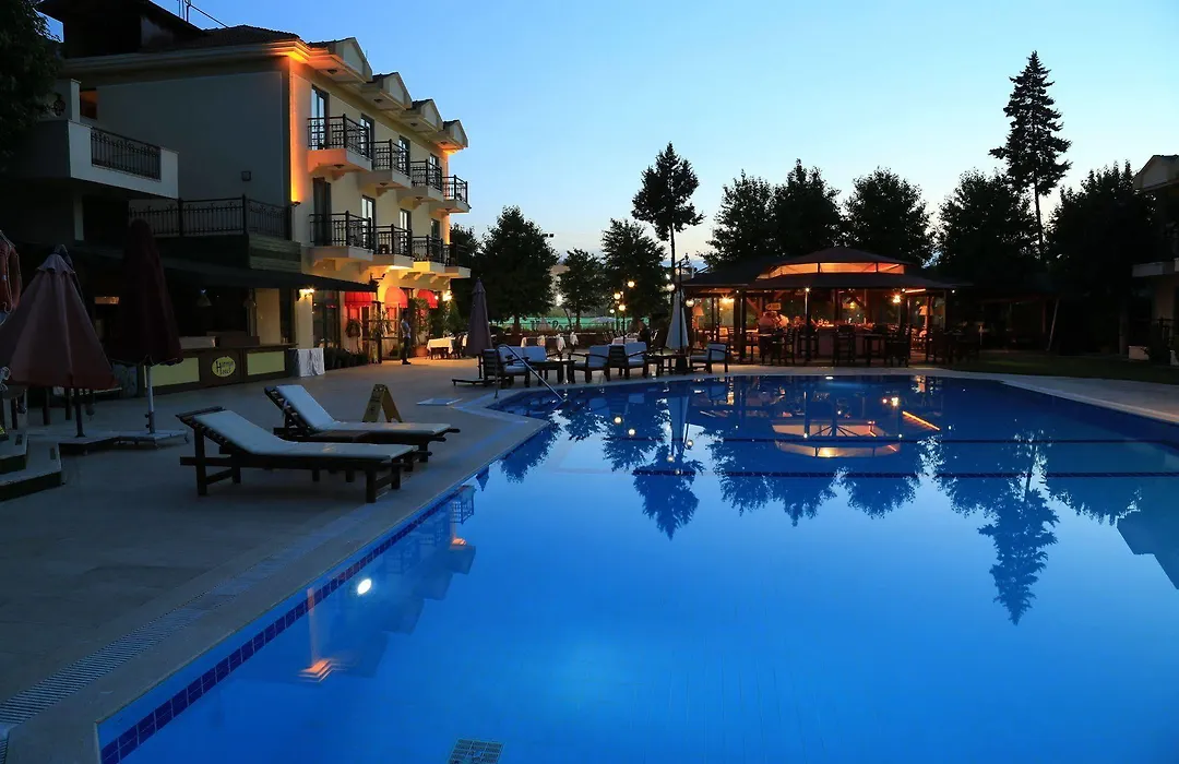 Harman Hotel-1