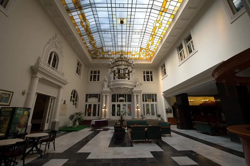 Grand Hotel Aranybika-1