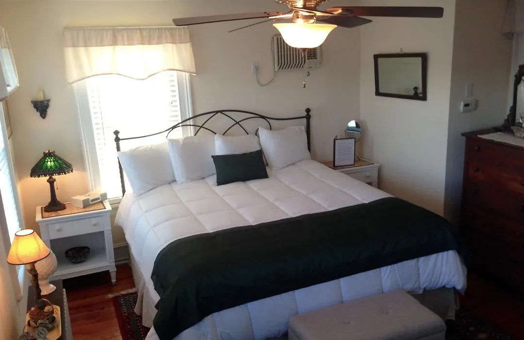 The Stirling House Waterfront Inn Greenport-1