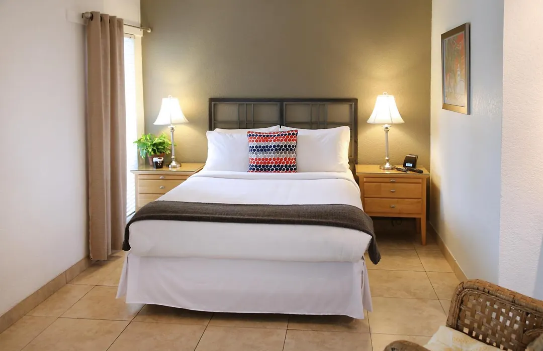The Cabanas Guesthouse & Spa - Gay Resort Catering To Gay Men-1