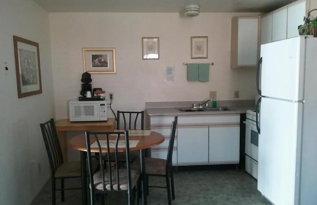 Bishop Village Motel-1