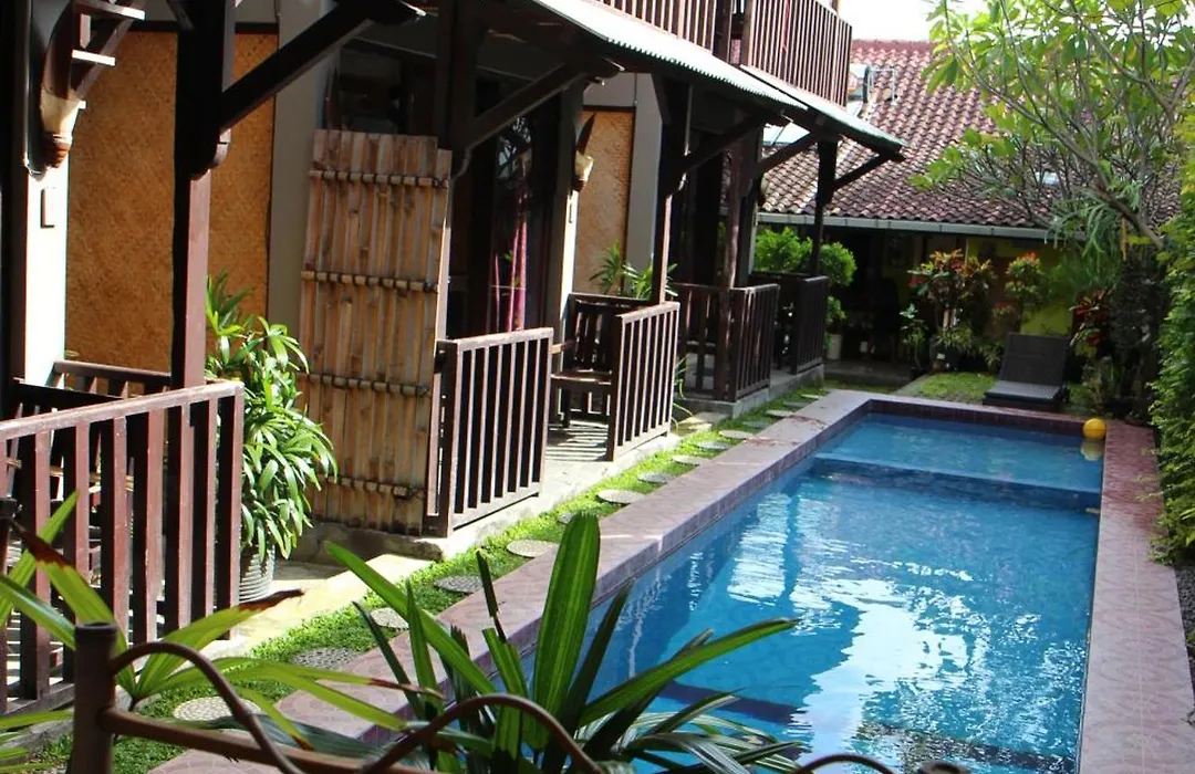 Venezia Homestay And Garden-1