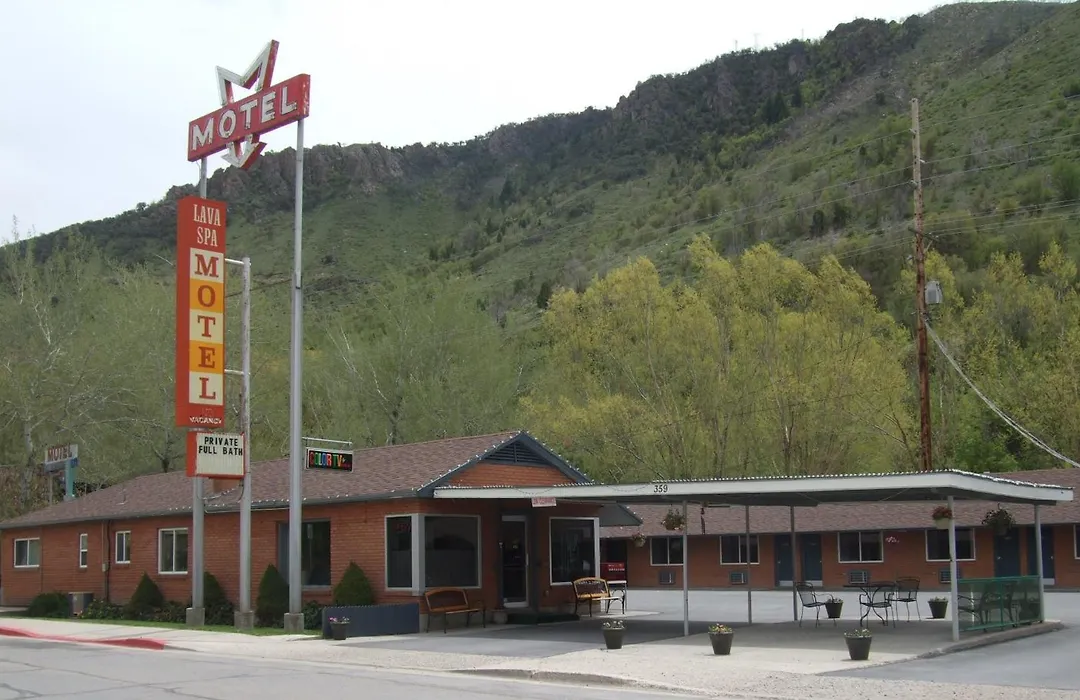 Lava Spa Motel & Rv-1