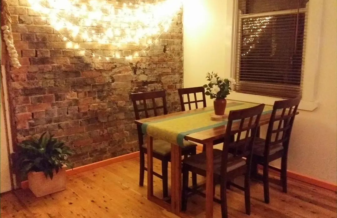 The Bank Guesthouse Glen Innes-1