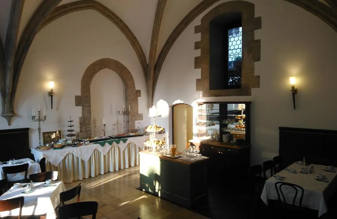 Hotel Kaiserhof Am Dom-1