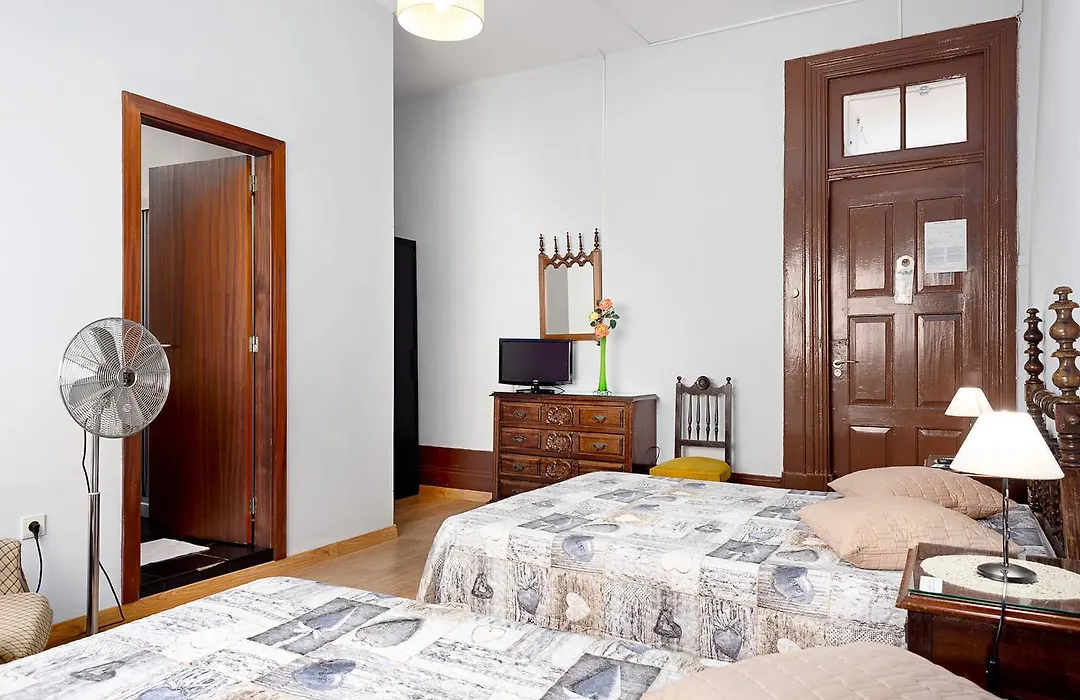 Almada Guest House-1