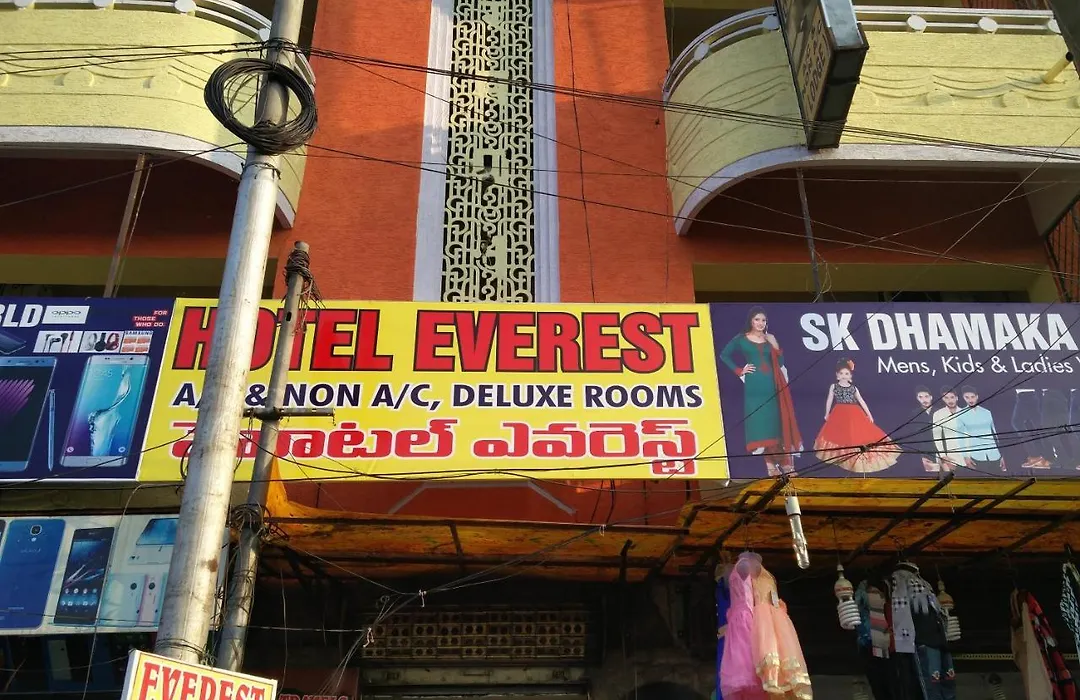 Hotel Everest-1