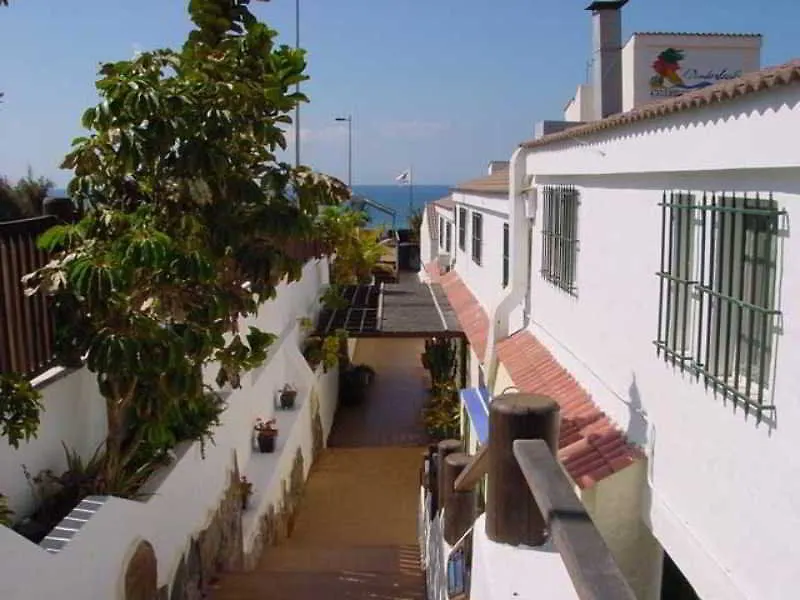 Bungalows Side Shore-1
