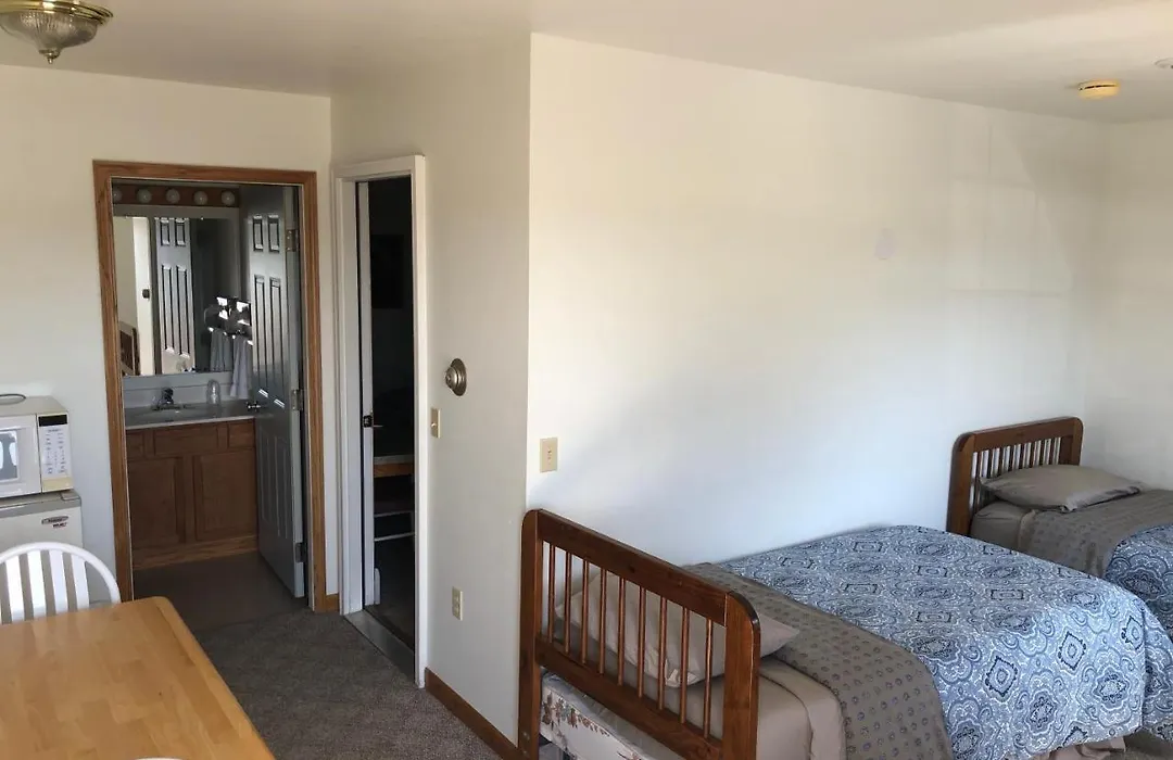 Village Inn Motel-1