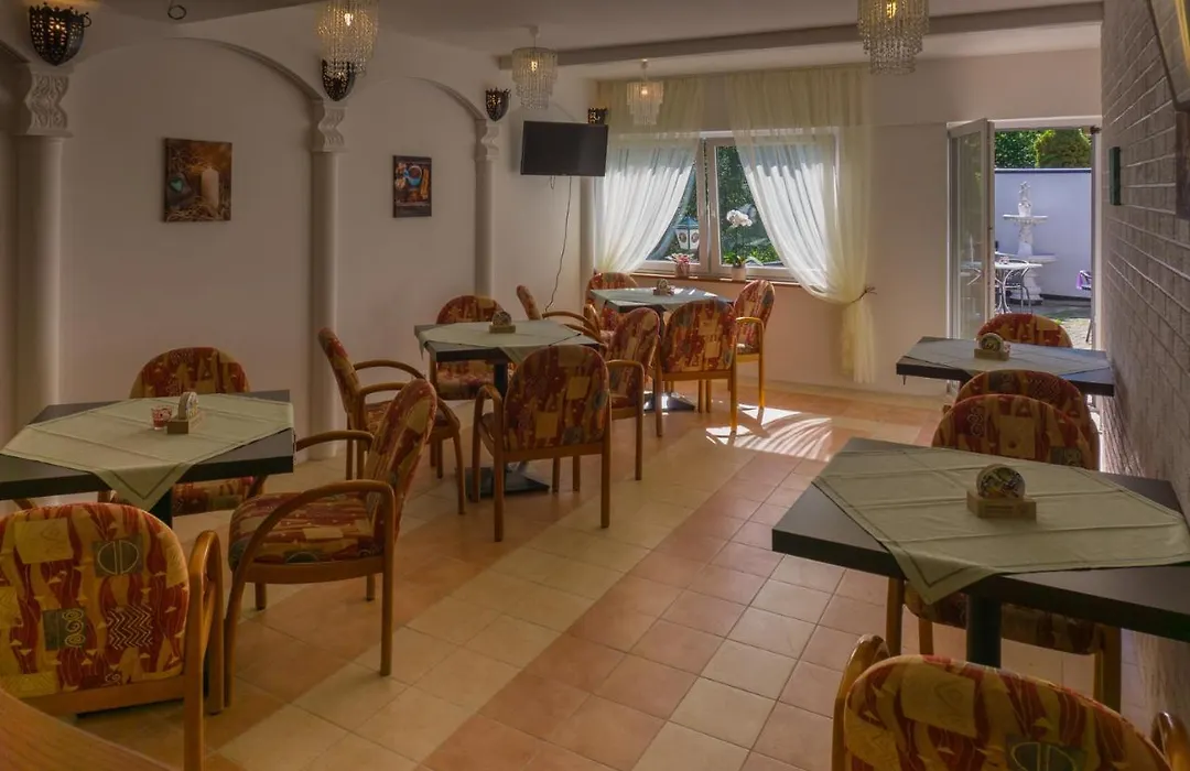 Kraehenbad Hotel-1