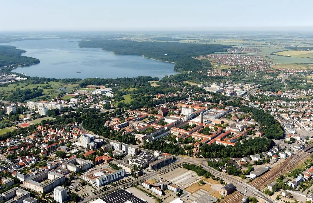 Parkhotel Neubrandenburg-1