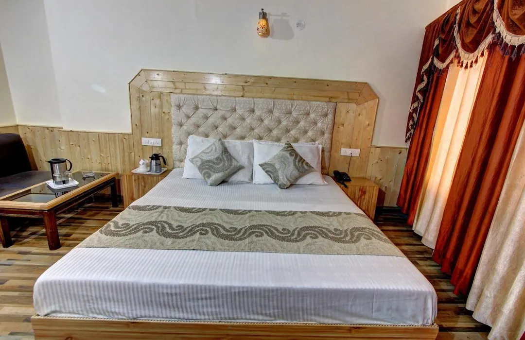 Hotel Highway Inn-1