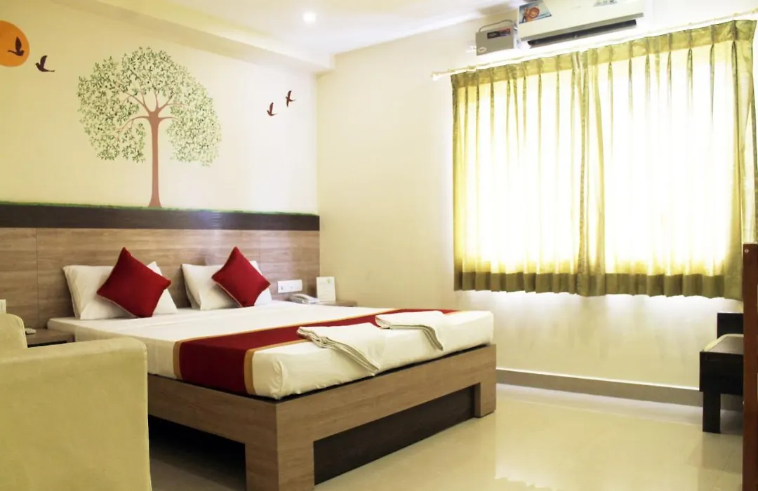Hotel Green Trees-1