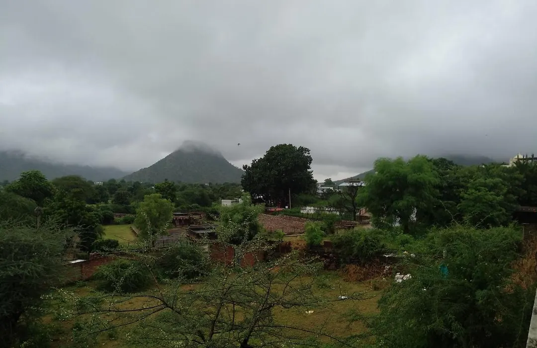 Radhika Palace Hotel-1