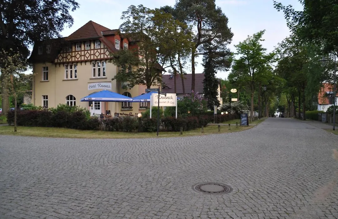 Hotel&Restaurant Raueneck-1