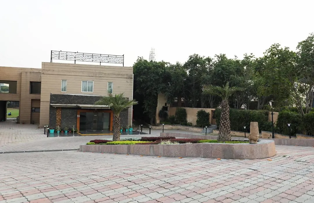 Westend Inn - Resort And Banquet Near Delhi Airport-1