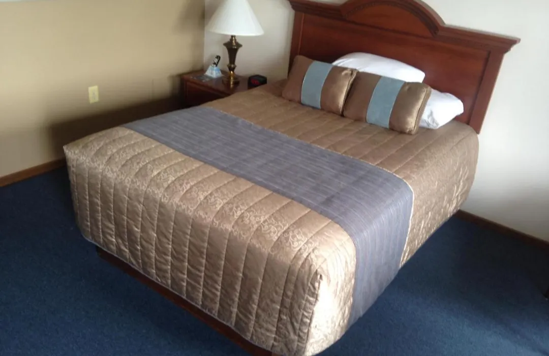 Scenic Shore Inn-1