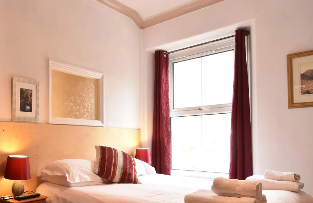 Brook House Inn-1
