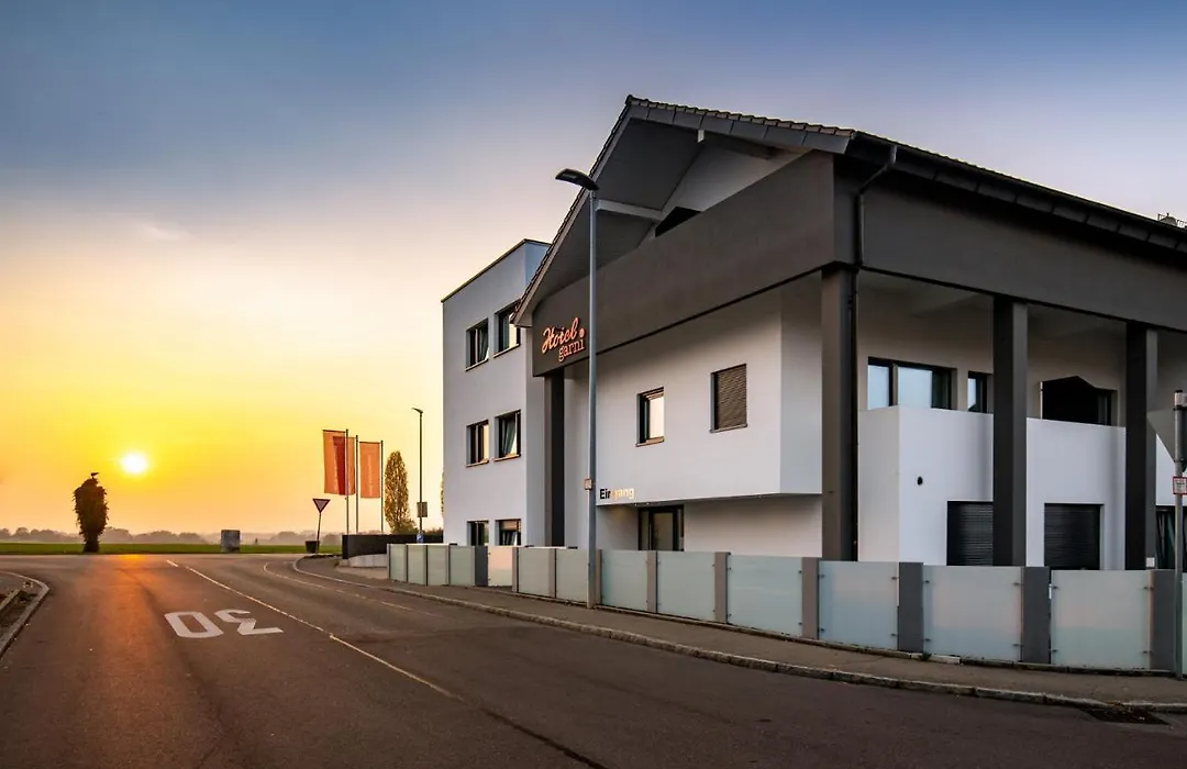 Hotel am Stadtrand-1