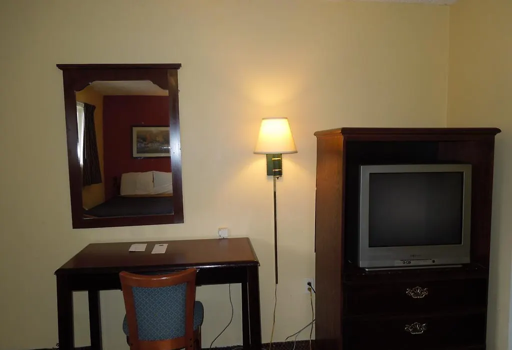 Red Carpet Inn - Allentown-1