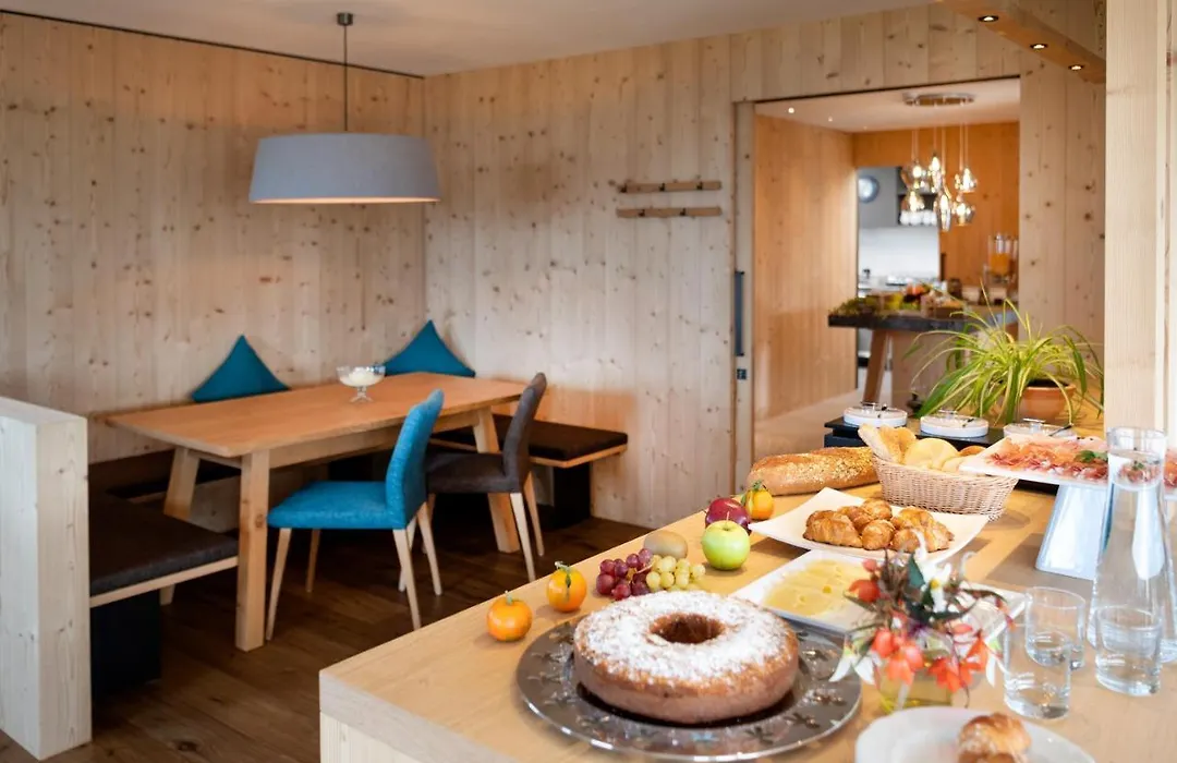 Hotel Garni Mitterstieler-1