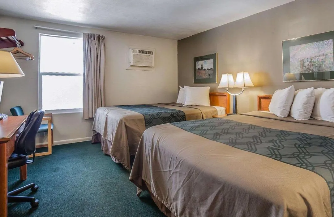 Econo Lodge Downtown Vernal-1
