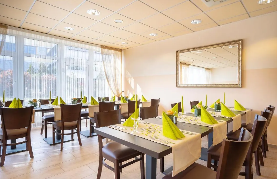 Michel Hotel Frankfurt Airport-1