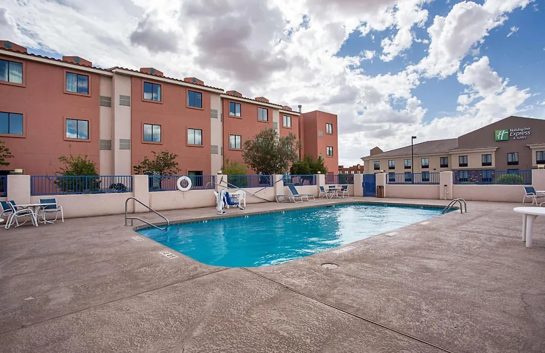 Motel 6-Page, Az-1