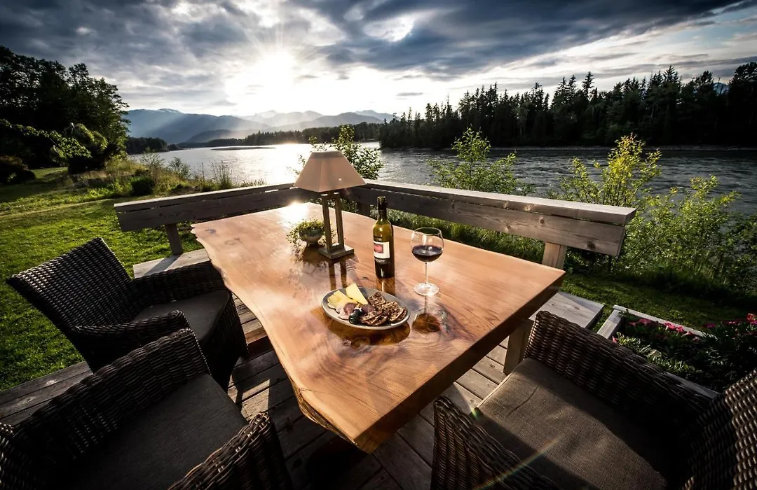 Skeena River House Bed & Breakfast-1