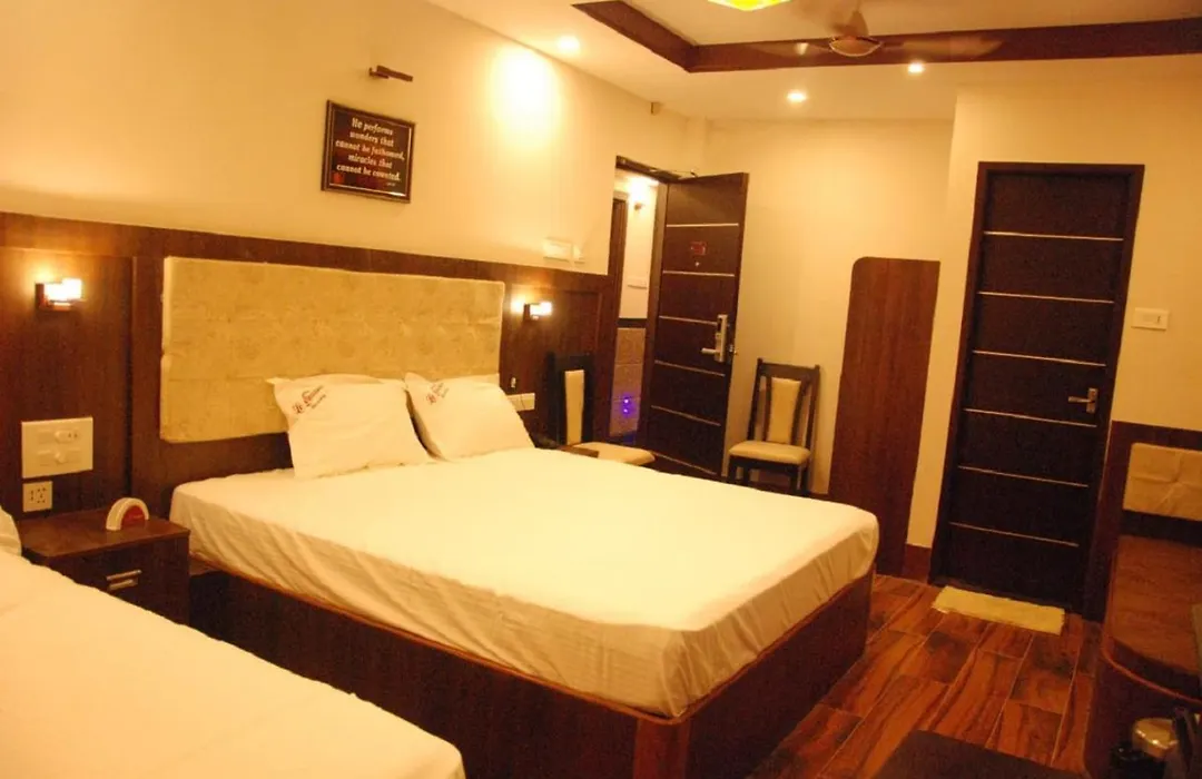 Le Emerald Residency-1