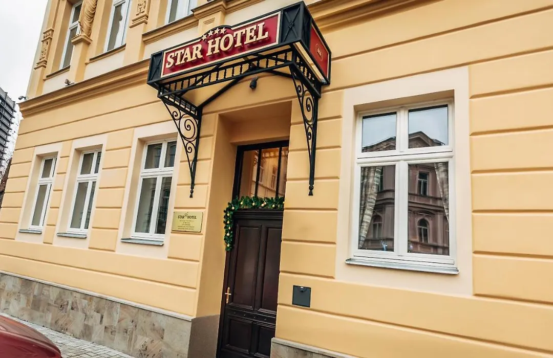 Star Hotel-1