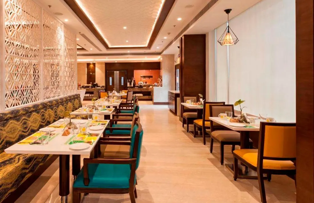 Lemon Tree Hotel Lucknow Airport-1