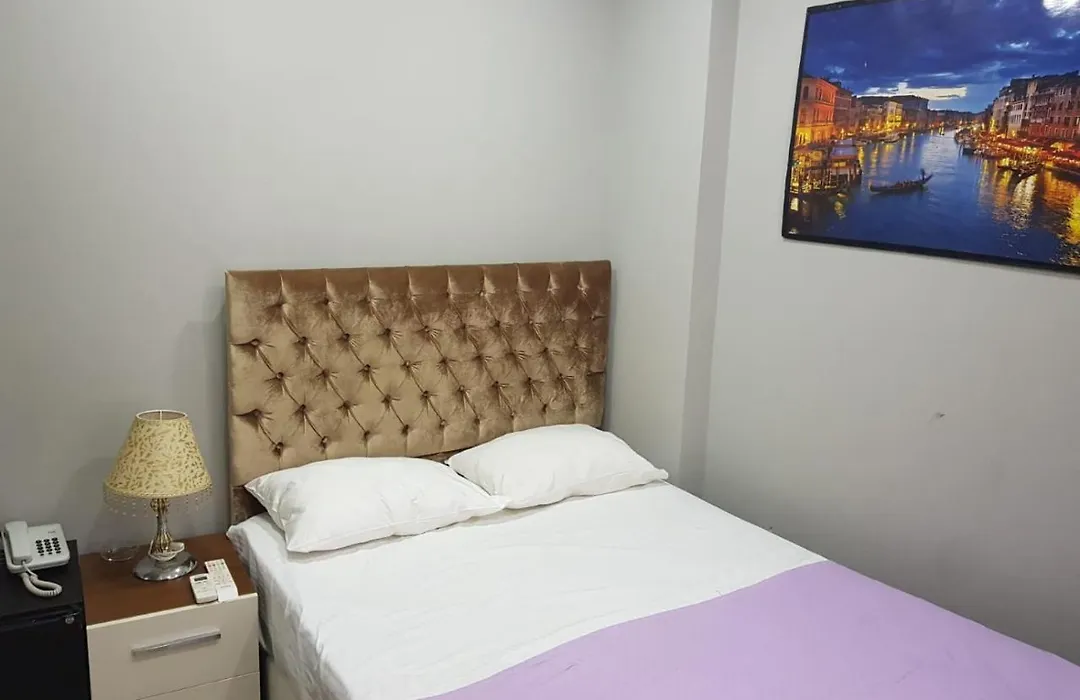 Eyfel Hotel-1